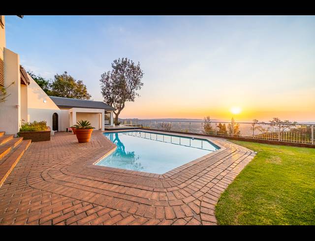 5 BEDROOM FREEHOLD FOR SALE IN NORTHCLIFF